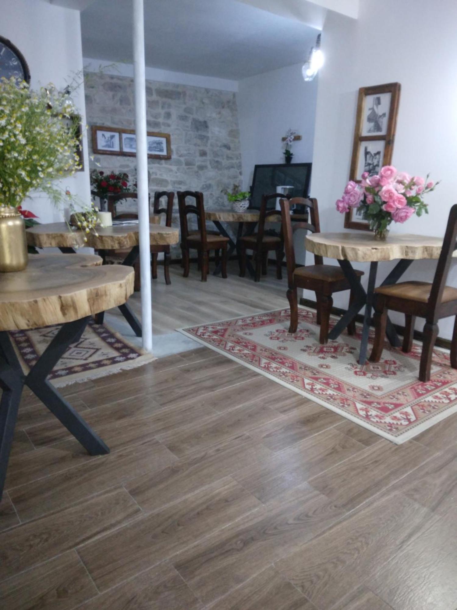 Hotel Omer Berat Zimmer foto