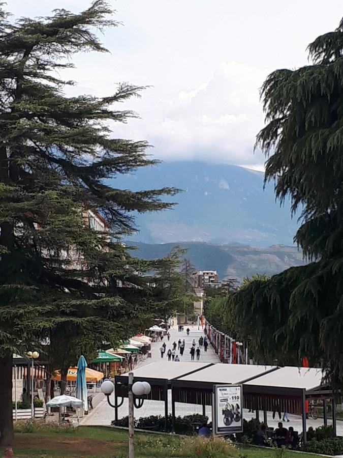 Hotel Omer Berat Exterior foto